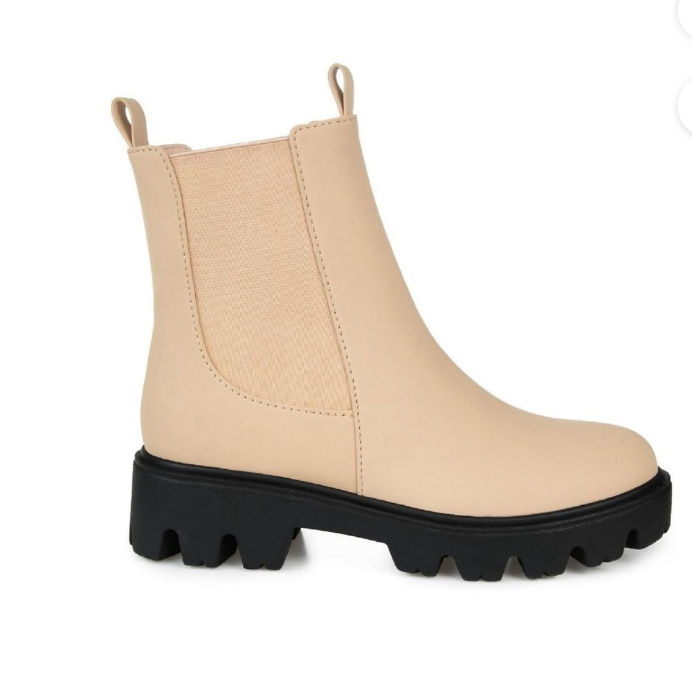 Journee Collection Women Ivette Tan Foam Pull On Block Heel Bootie Size 11M